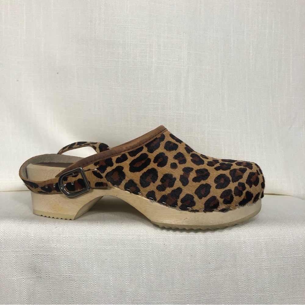 Hannah Andersson Leopard Print Clogs, Guc - image 8